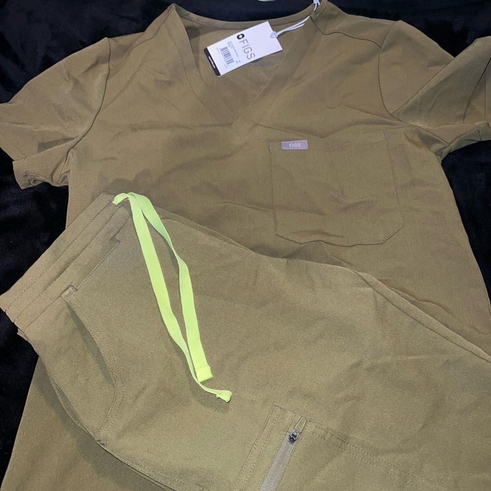 Fig women’s scrubs